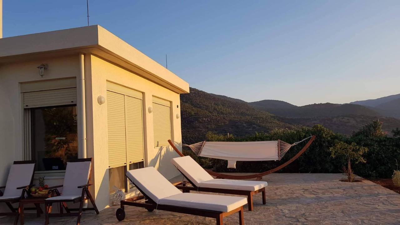 Marina Deluxe Apartments Истро Экстерьер фото